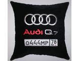 Подушки в машину с логотипом Ауди Q7 черная, аксессуар для автомобиля Audi Q7